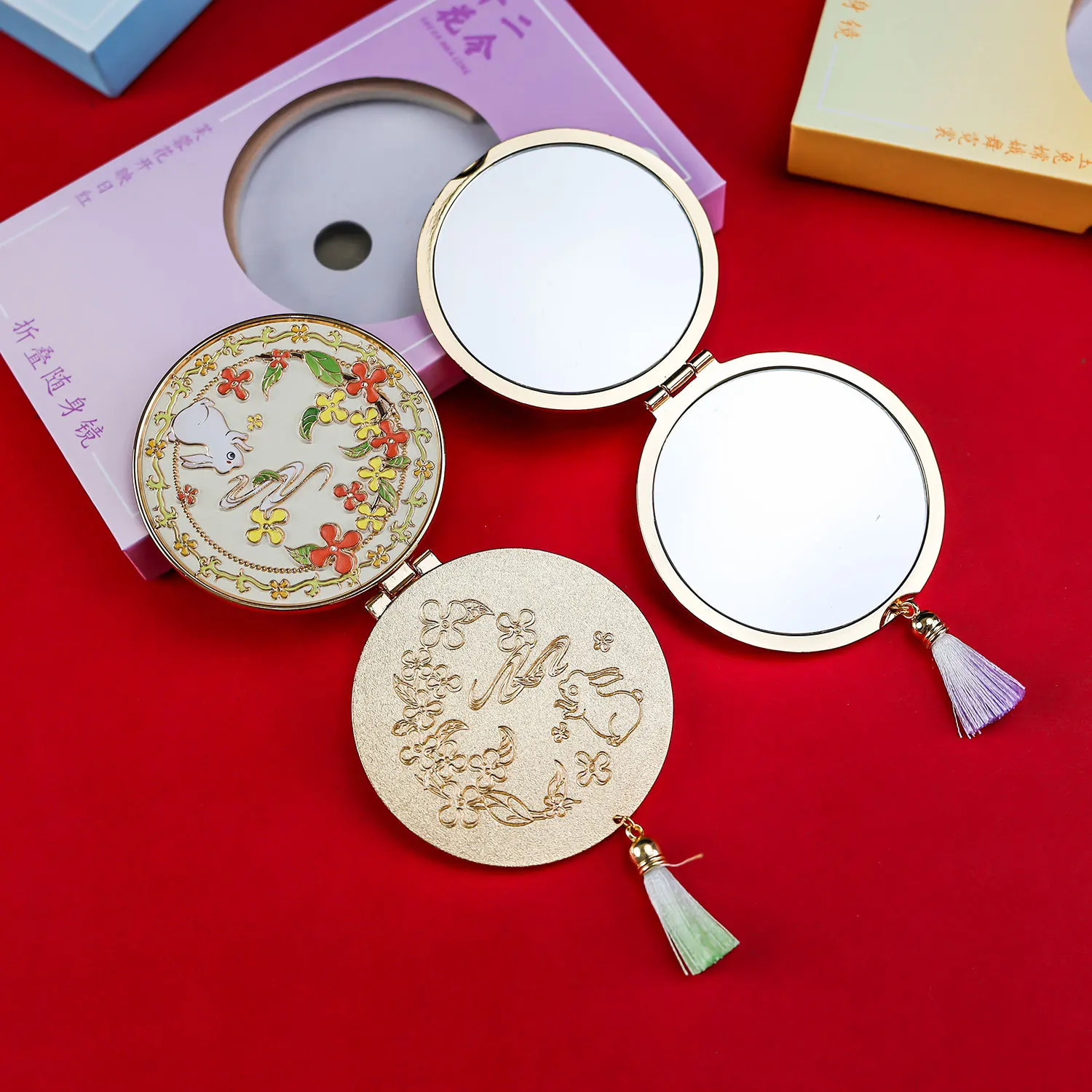 Folding Hand Mirror with Tassel Compact Makeup Mirror Portable Gifts for Women Wedding Souvenirs Mini Metal Vanity Mirror