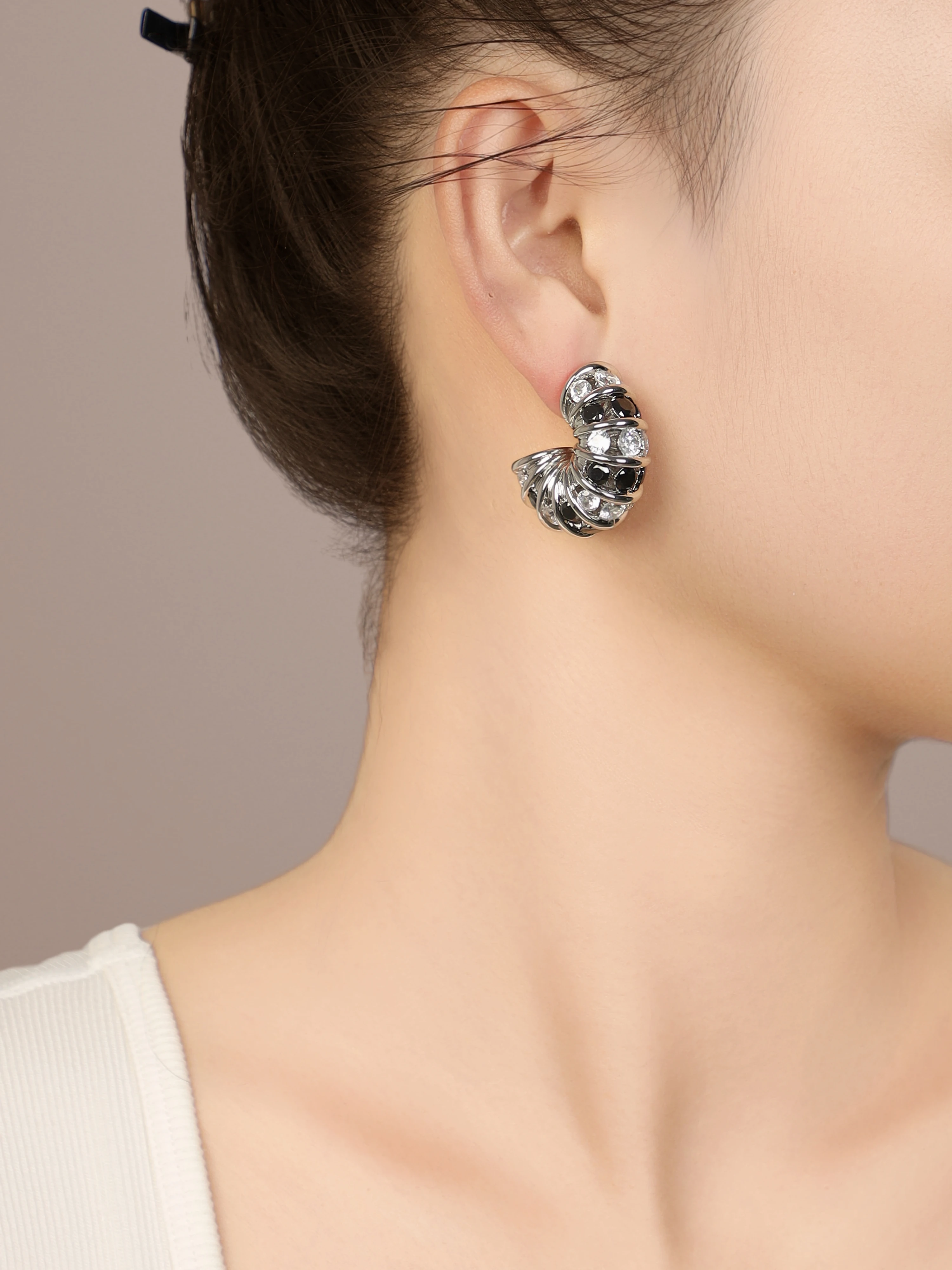 Silver Spiral C Shape Hoop Stud Earrings Black & Clear Crystal Chunky Statement Earrings Women Party Jewelry