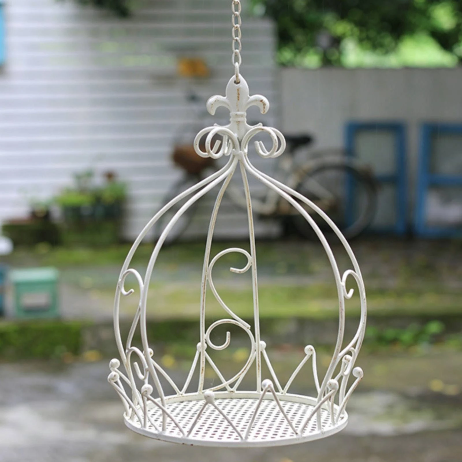 Crown Hanging Planter Ornamental Design Iron Hanging Basket Crown Plant Holder Vintage Garden Decor Rustic for Balcony, Patio