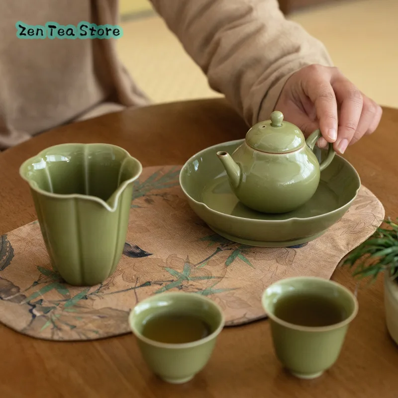 Yaozhou Kiln Celadon Pear Pot New Chinese Household Ceramic Teapot Single Pot Kung Fu Tea Set Filter Tea Infuser Pot Bearing