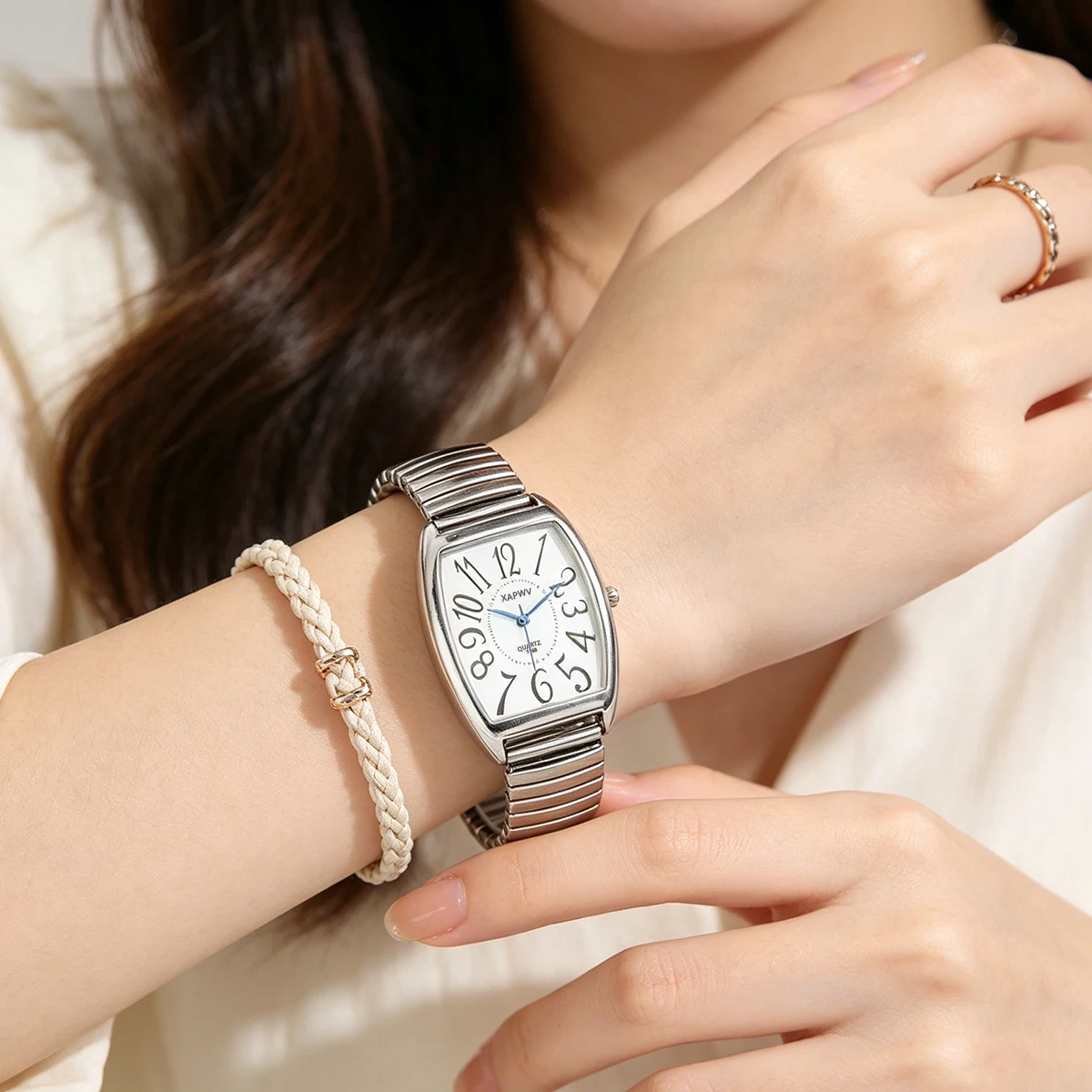 Simple Casual Women's Quartz Watch with Barrel-Shaped Dial and Elastic Band, Trendy Couple's Watch for Women view 6