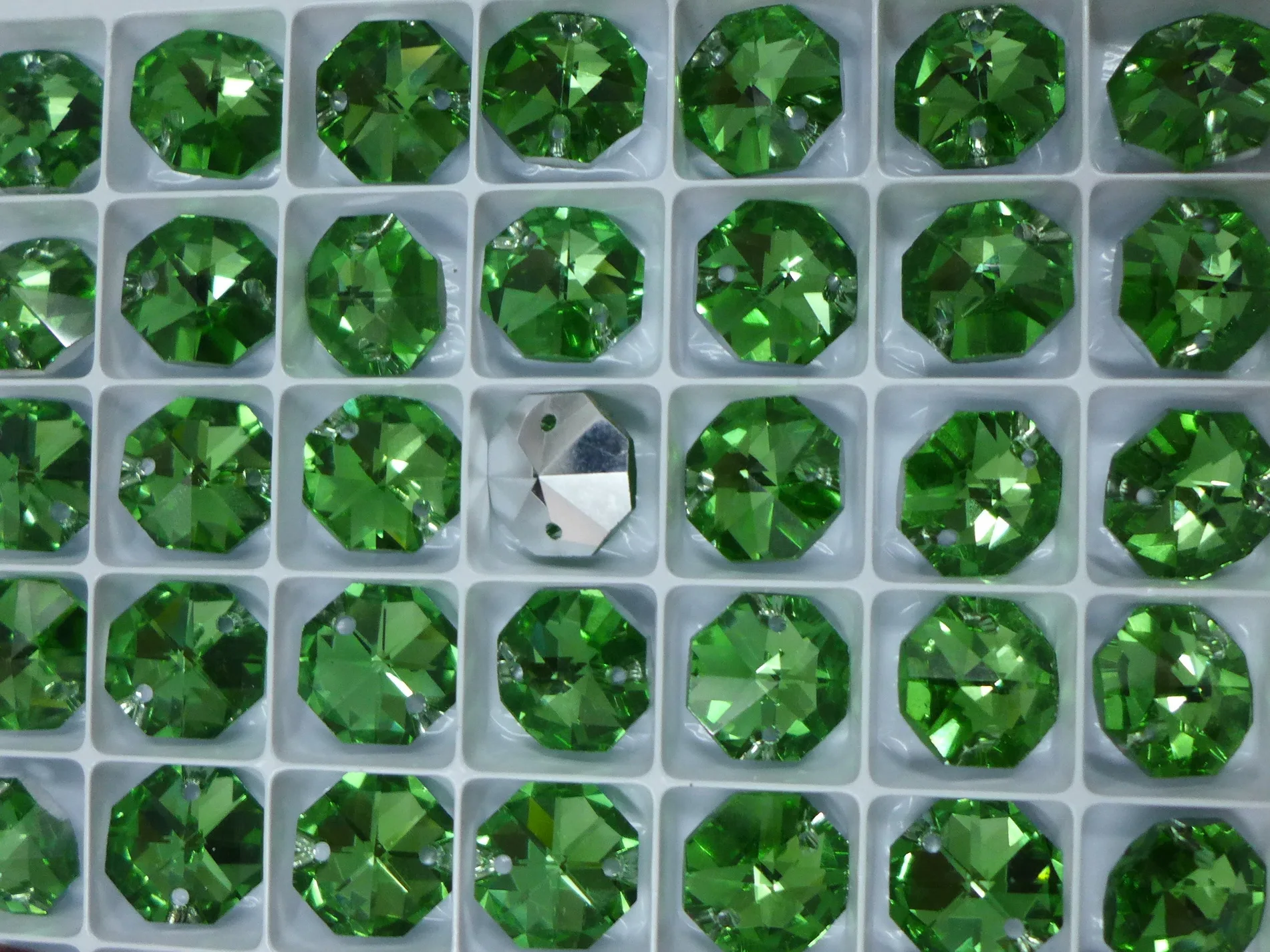 AAA Top Quality 14mm 8116 Octagon Beads with two hole 100pcs Necklaces Bracelets Rings