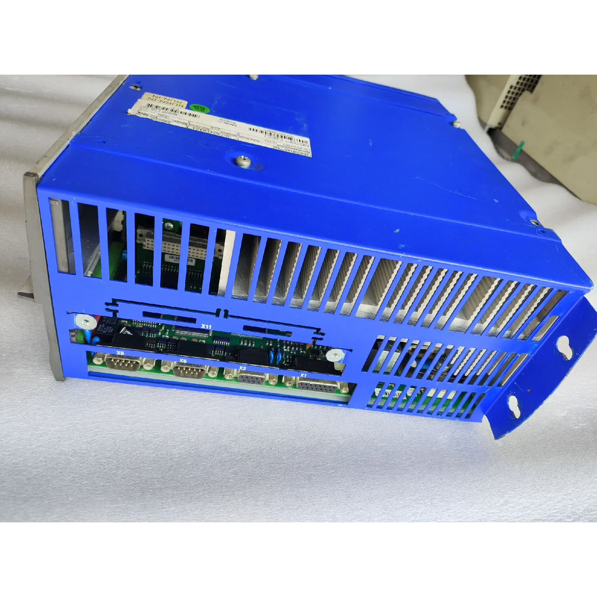 

SERVOSTAR 620 S62000 Servostar 600 Series Servo Drive