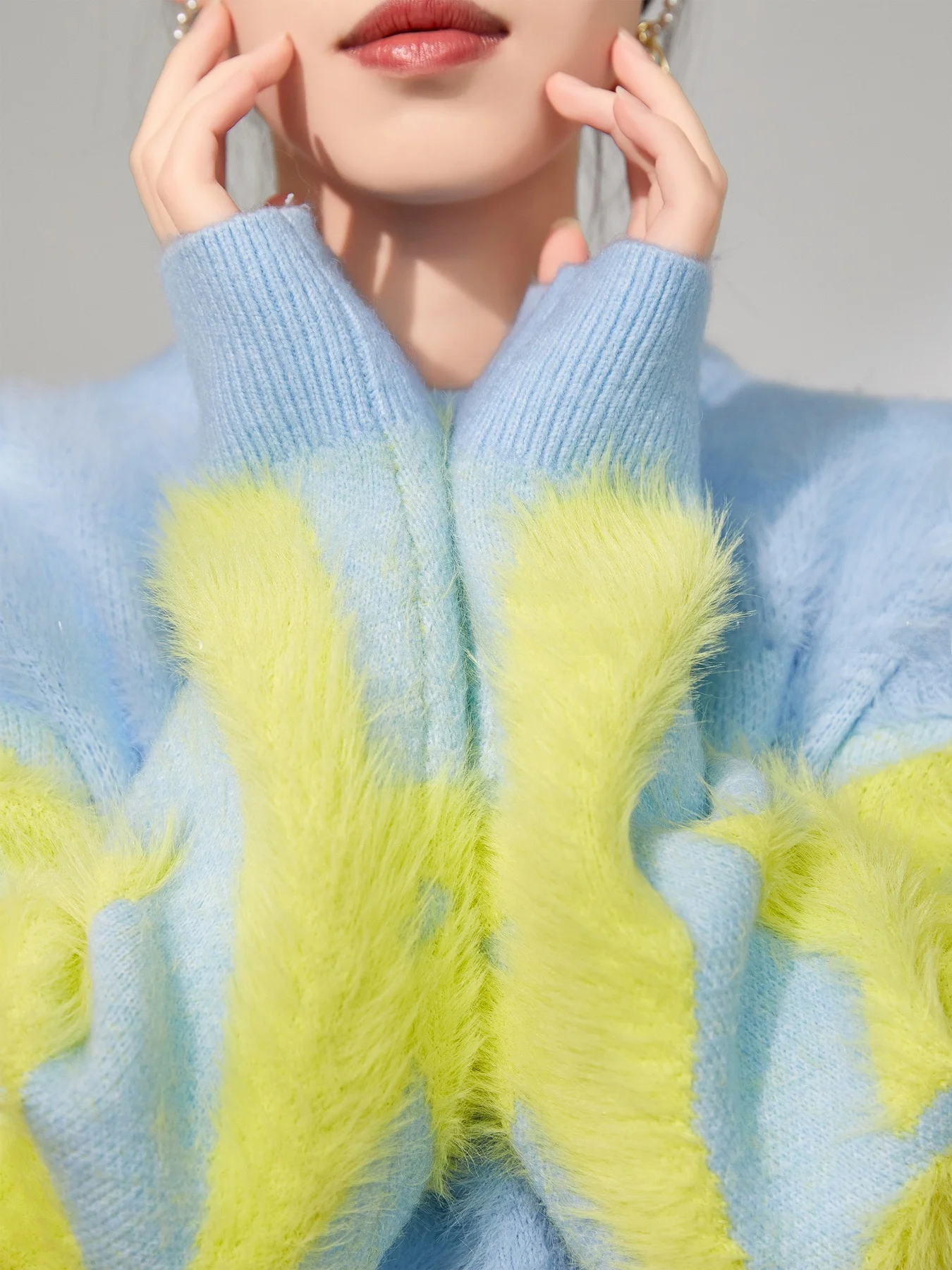 

Женский вязаный свитер в винтажном стиле, зимний, с цветовыми блоками, премиум-класса, 80% полиэстер, 20% прочие волокна, с длинными рукавами