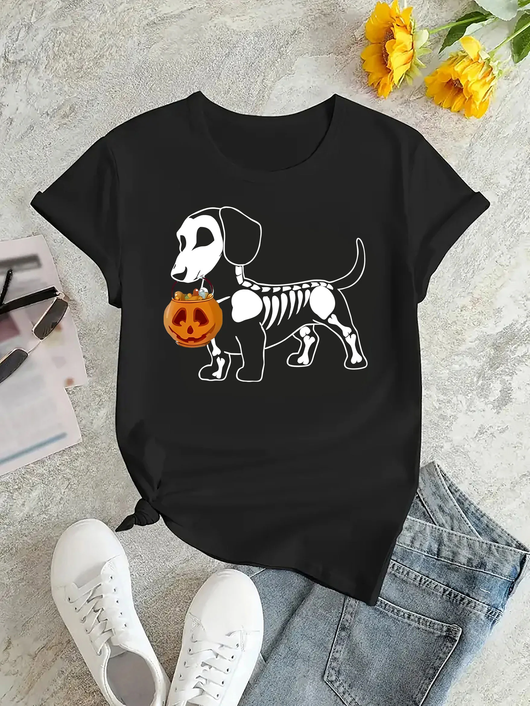 Women's Casual Sports T-Shirt, Round Neck, Short Sleeve, Halloween Dachshund Print, Comfortable Summer Top, Knitted Fabric