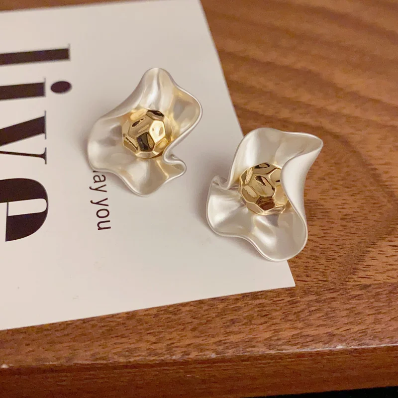 Korean Irregular Metal Flower Stud Earring for Women Fashion Street Punk Earring Party Jewelry Simple Valentine\'s Day Gift