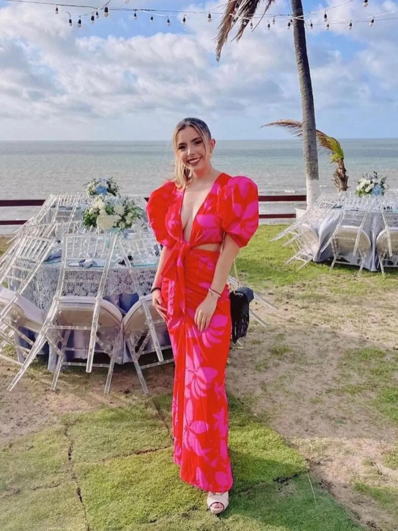 Langes Kleid mit V-Ausschnitt und Print für Damen, ausgeschnitten, elegantes, kurzärmliges Neckholder-Maxikleid, Sommer, figurbetont, Abendparty-Kleidung