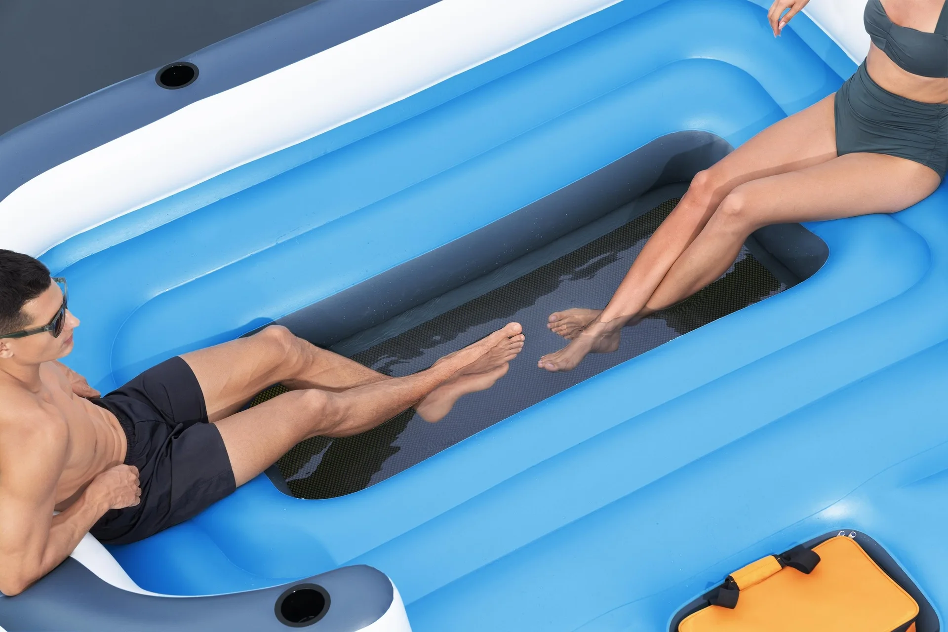Multi-Person Inflatable Water Floating Bed, Leisure Floating Island Mat, Outdoor Water Recreation Float for Family Fun