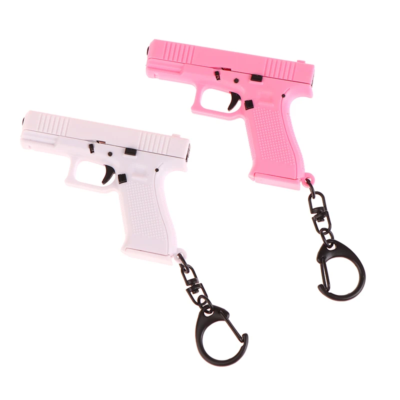 CS Revolver Model Keychain For Men Vintage Counter Strike Pistol Metal Pendant Key Ring Male Boys Fans Bag Car