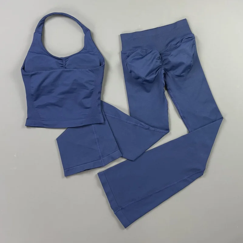 2-teiliges Flare-Leggings-Set: Nahtloses Neckholder-Sporttop und einfarbige Hüftlift-Flare-Hose für Damen – Ideal für Workout & Fitness – Detail 10