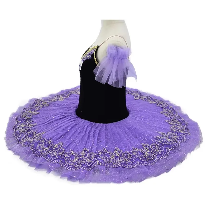 زي الباليه الرومانسي يغلق الفتيات على البحيرة الوطنية المهنية الباليه الباليه الفتيات تظهر بانوراما الباليه للأطفال