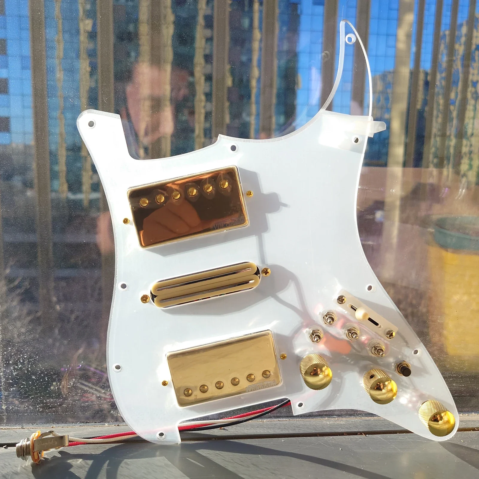 Guitar Prewired Loaded Pickguard Transparency Scratch Plate with Coil Splitting HSH Alnico 5 Humbucker Pickups Set for ST Guitar