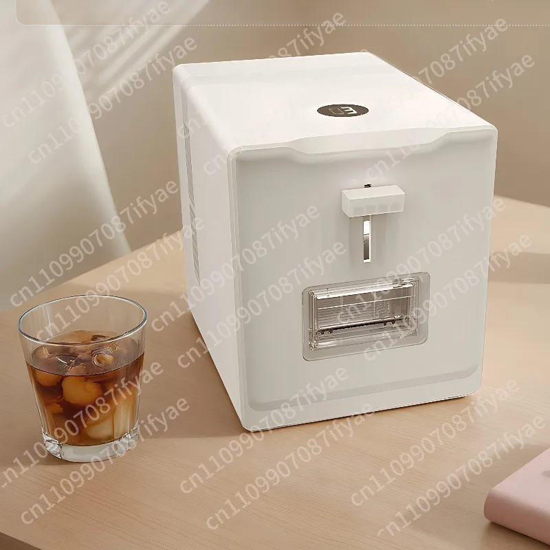 24V portable mini ice maker, 15-minute ice making, suitable for kitchens and bars