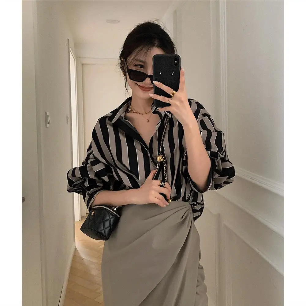 2023 New Business Casual Ladies Long Sleeve Loose Tops Turn-down Collar Women\'s Clothing Buttons Striped Office Lady Blouses