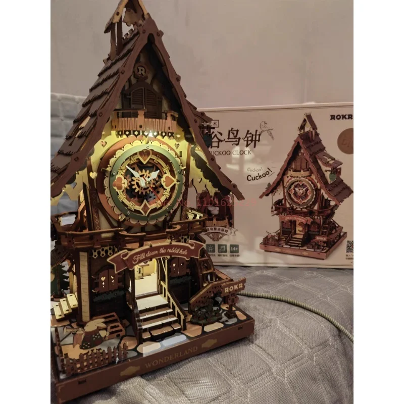 Original nuevo reloj de cuco regalo Diy hecho a mano creativo montaje de madera ornamento modelo Anime periférico juguete de desarrollo regalos