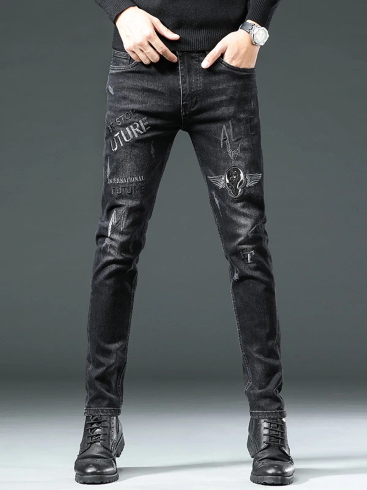 

Ele Embroidered Slim Fit Bla Jeans for Men Stretchy Comfortable Cotton Denim Youthful Trendy Casual Wear Resistant