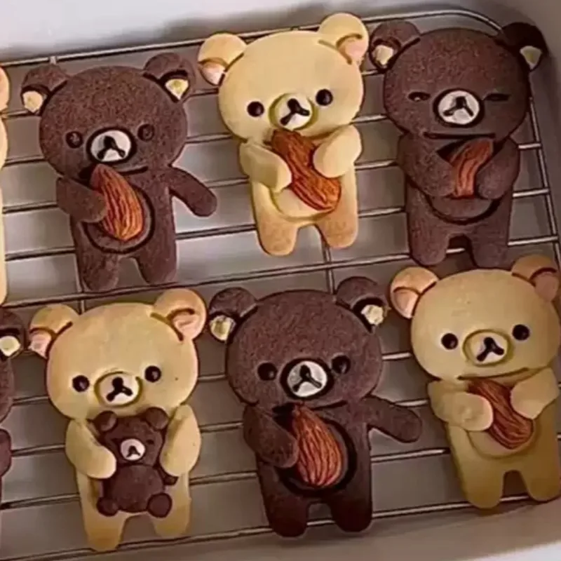 Hug Bear Cookie Cutters Cute Cartoon Bear Biscuit Fondant Cutting Mold Baking Cookie Embosser Stamp Moulds Baking Accessories