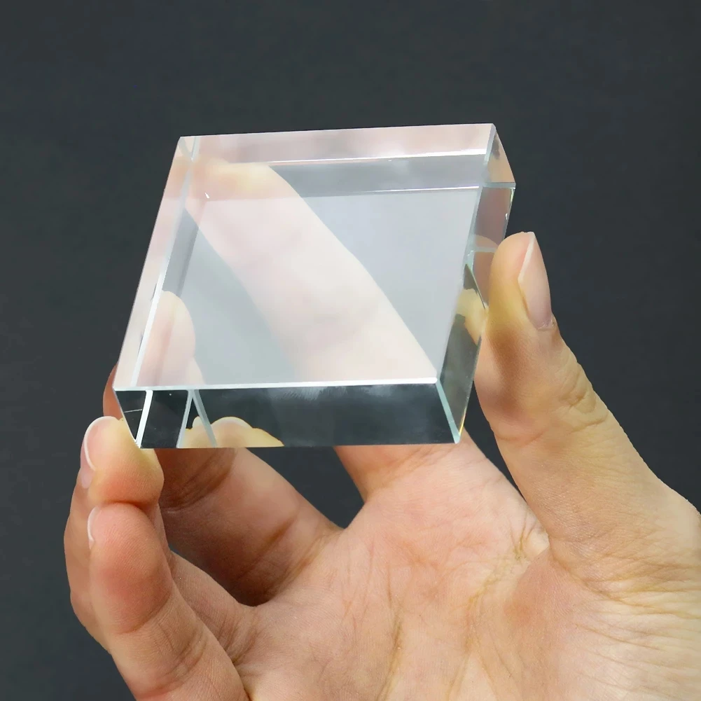 

Clear Square Glass Crystal Decor Base Laser Engraved 50x50mm Cube for Jewelry Storage Photo Frame Base Toys Model Display Stand