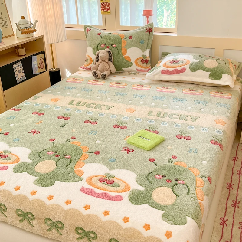 

2025 New High-weight Snowflake Fleece Bed Hat Cartoon Printed Thickened Winter Warm Large Bed Sheet Mattress Cover