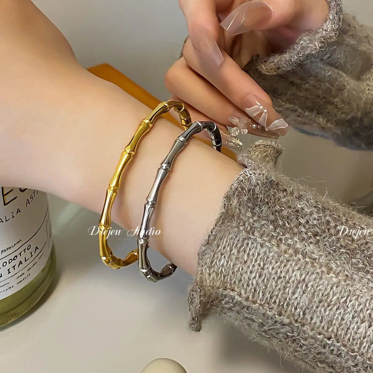 

Metal Bamboo Bracelet Fashion Temperament Versatile Design Bracelet