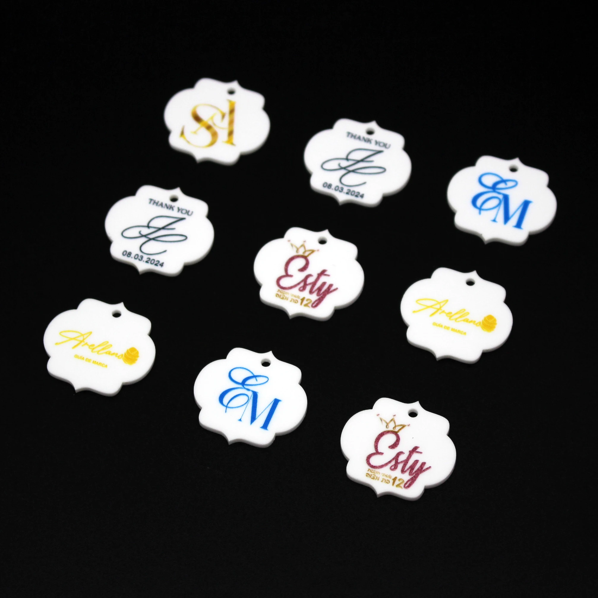 

30/50/100pcs Customized Print Acrylic Wedding Name Tags Gift Tags Circle Cake Charms Cupcake Toppers Personalized Baptism Decor