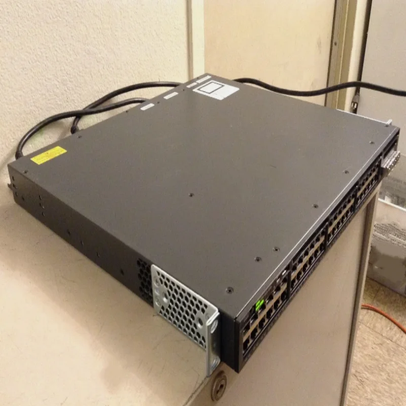 Brand-new, factory-sealed switch WS-C3750V2-48PS-E  WS-C3750G-24PS-S   WS-C3750X-24T-S   WS-C3750X-24T-E   WS-C3750X-24P-L