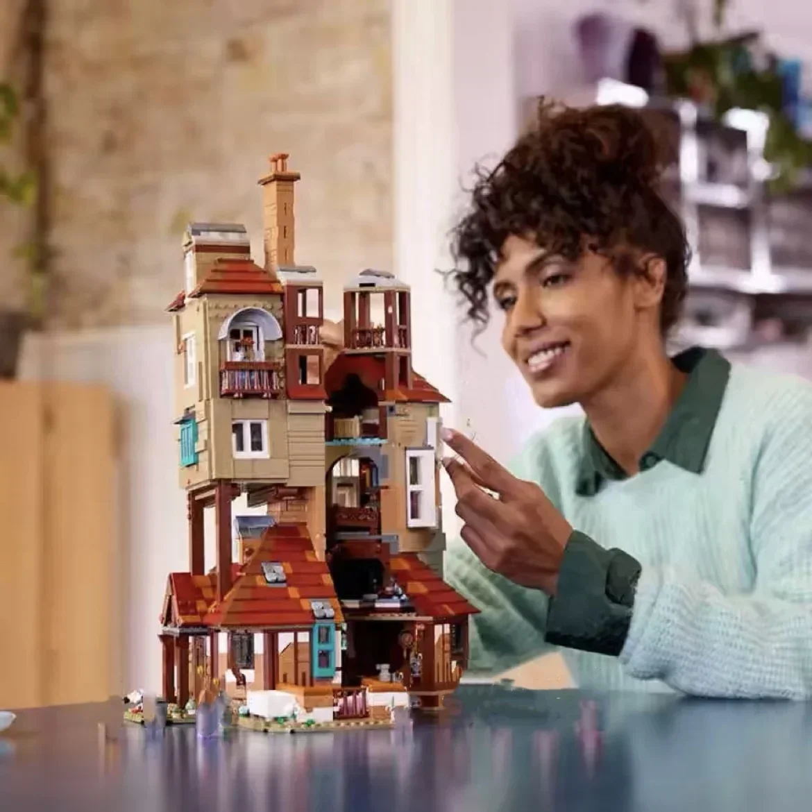 2025 متوفر مينيدو 2405 قطعة جديد 76437 ذا بورو اللبنات أطقم منمذجة الطوب لعب للأطفال هدايا عيد الميلاد