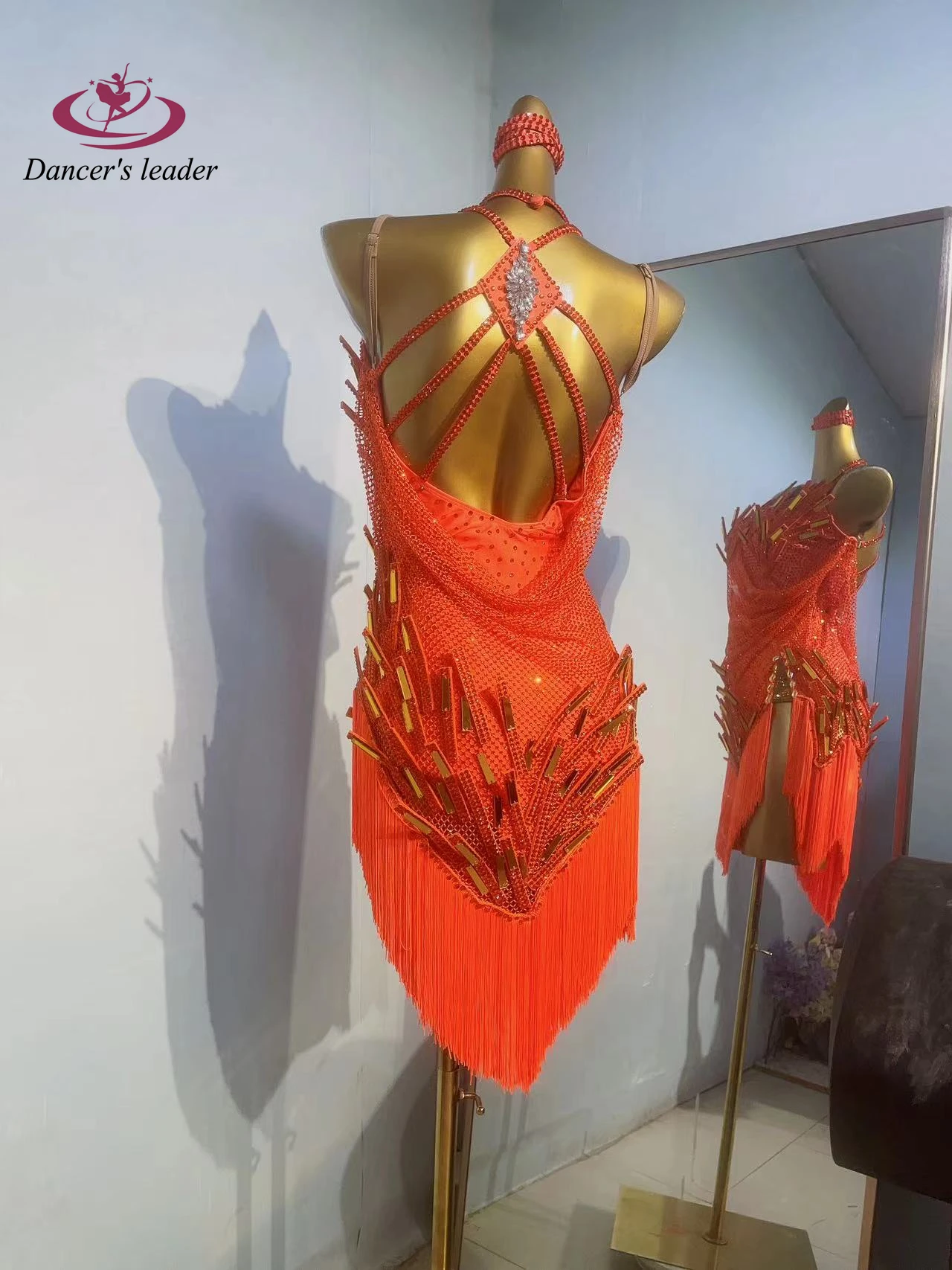 Vestido de actuación con diamantes de imitación para mujer, falda con borlas y arreglo floral, barra de diamantes personalizada de gama alta, escenario de baile latino