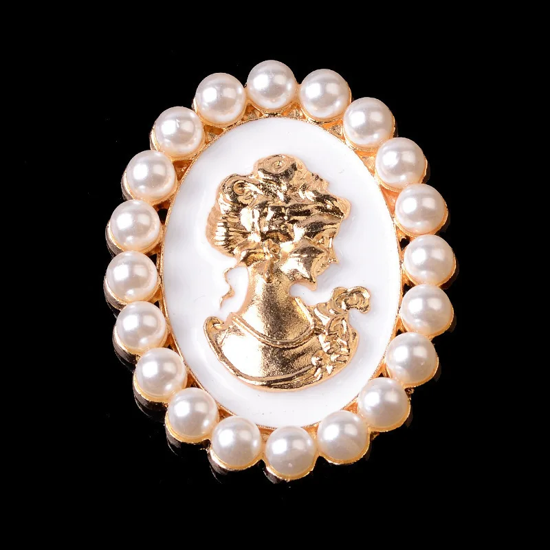 

Famous Brand Design Classic Brooches For Women Pearl Portrait Vintage Brooch Pins Dress Accessories Party Wedding Gifts