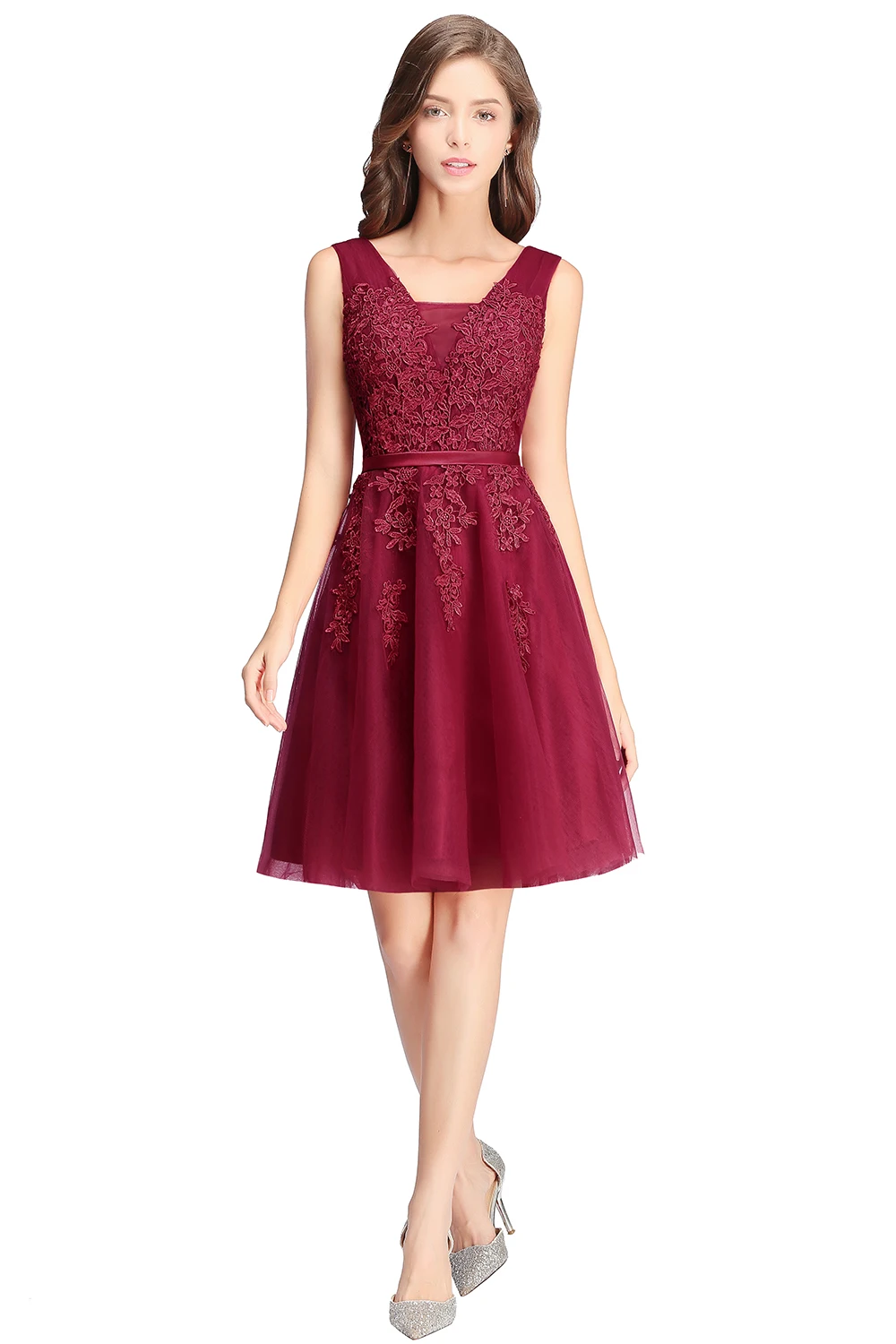 

BABYONLINE Burgundy Evening Dress with Lace Appliqué & Corset Back, Flowing Tulle A-Line Skirt for Party vestido corto elegante