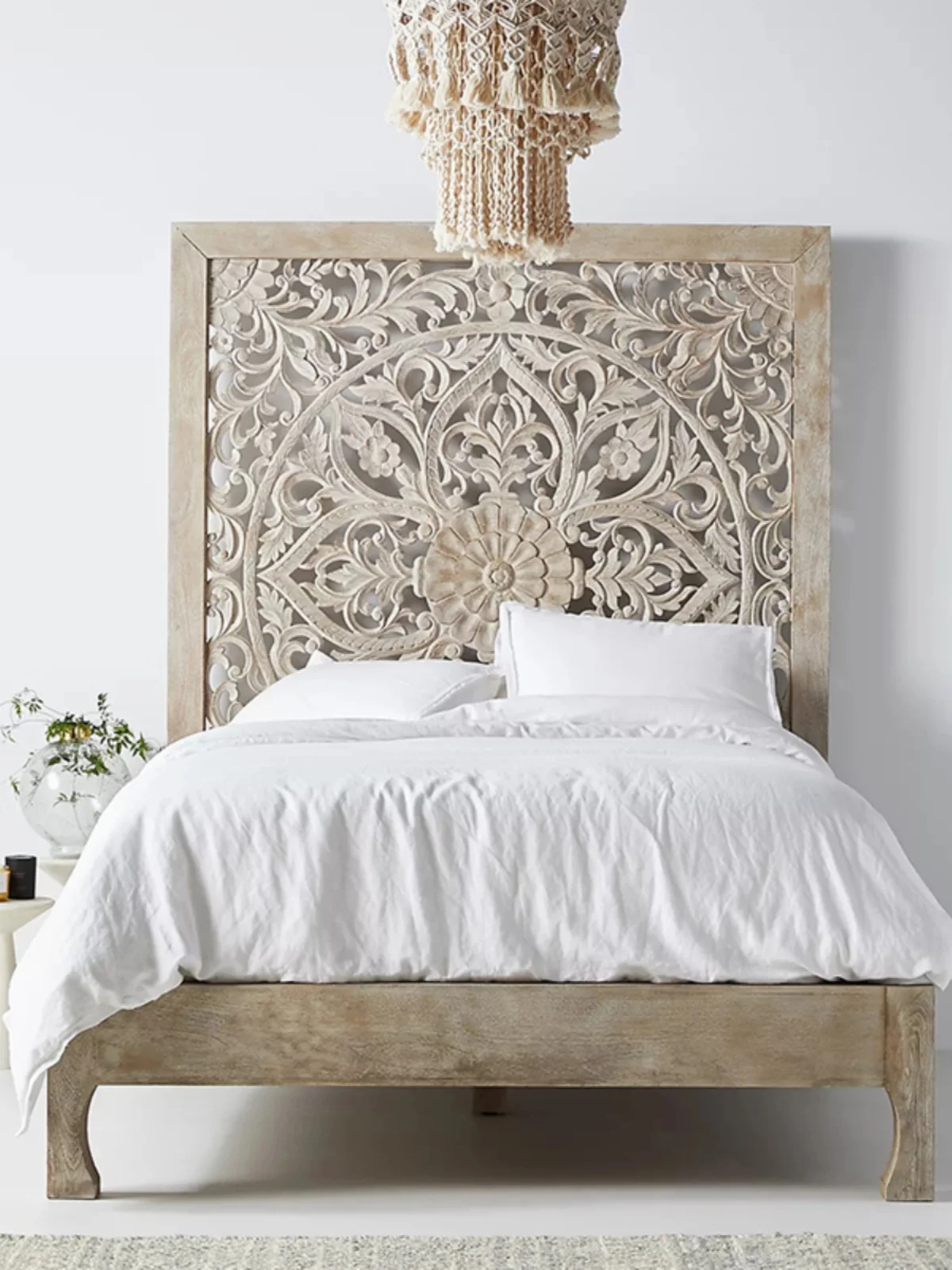 Retro making of old Southeast Asian folk white carved solid wood hollowed-out bed master bedroom high-back queen bed indoor furn