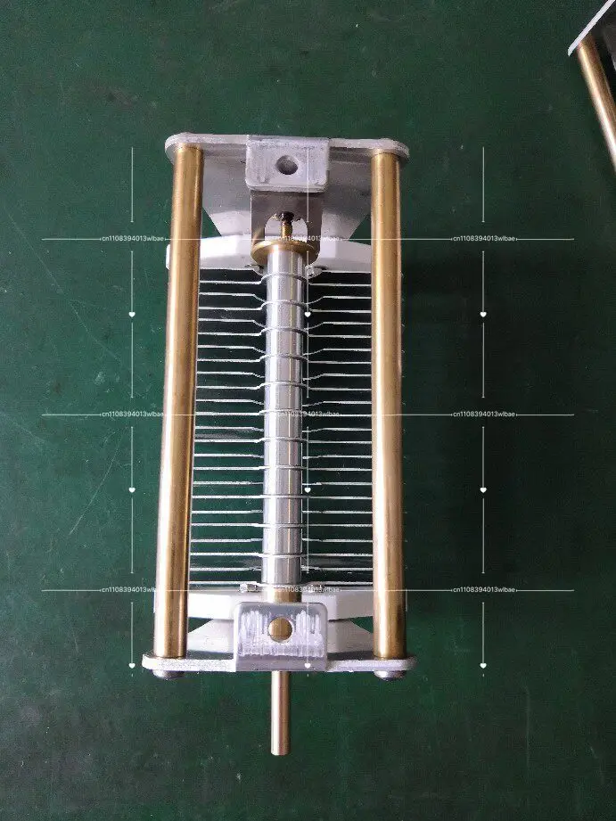 

Adjustable Air Variable Capacitor 240P Withstand Voltage 2000V 20-240PF