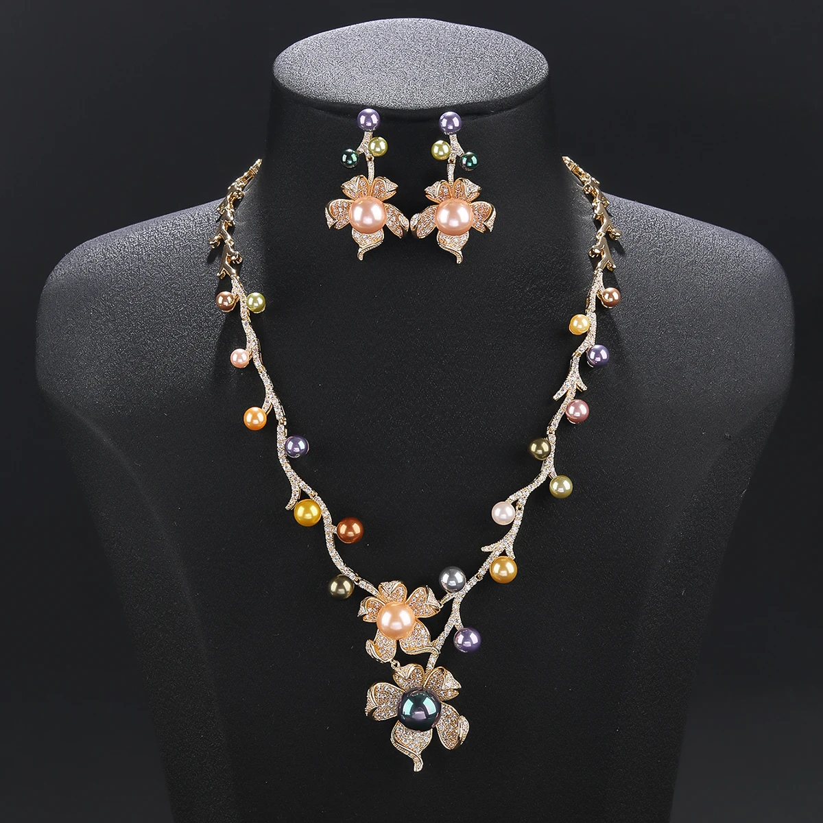 

Luxury Beautiful 2 Pcs Cubic Zircon Pearl Flower Necklace Earrings Set Women Wedding Party Jewelry Set CN11470