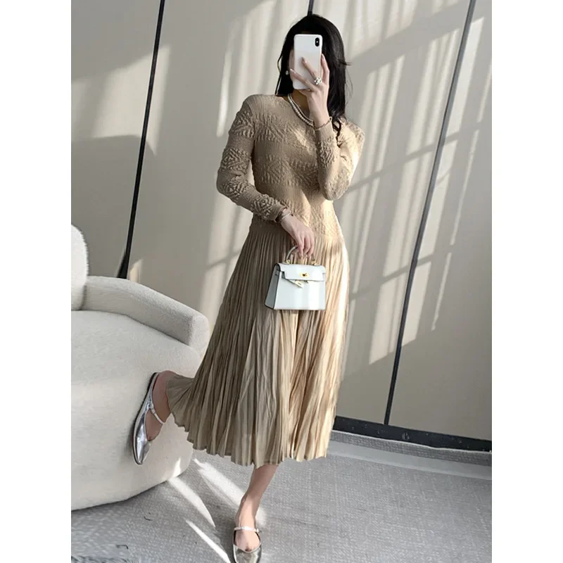 Miyake Pleated Dress Women\'s New Fashion Long-sleeved Slim Temperament Commuter Casual Medium-length Dresses