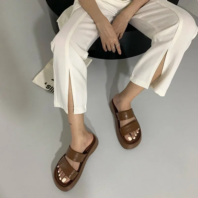 2024 New Gladiator Summer Sandalias Fashion Platform Flats Elegant Open Toe Slippers Comfort Beach Slides Chinelo Feminino