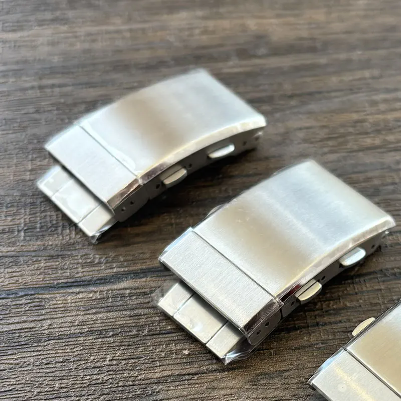 솔리드 316L 스테인리스 스틸 18/20/22mm 폭 시계 버클 브러시드 폴딩 버클 안전 연장 디플로이먼트 클라스프 스트랩용