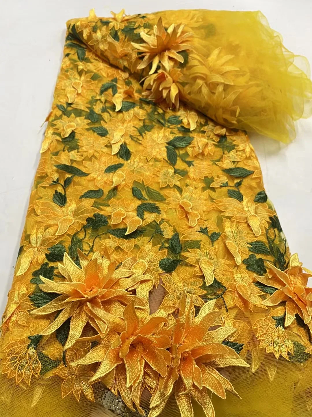 

Latest African 3D Flower Lace Fabric Embroidery French Mesh Lace Fabric Nigerian Tulle Lace for Party Dress AD6217