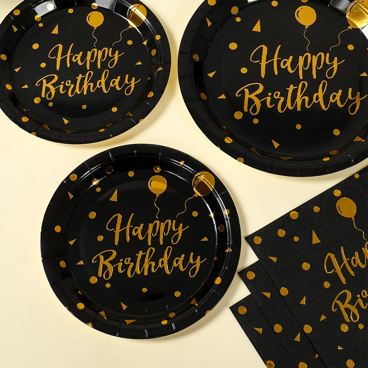أدوات مائدة للاستعمال مرة واحدة لعيد الميلاد السعيد باللون الأسود والذهبي، مناديل ورقية لتزيين حفلات أعياد الميلاد ومستلزمات الذكرى السنوية لأعياد الميلاد للبالغين