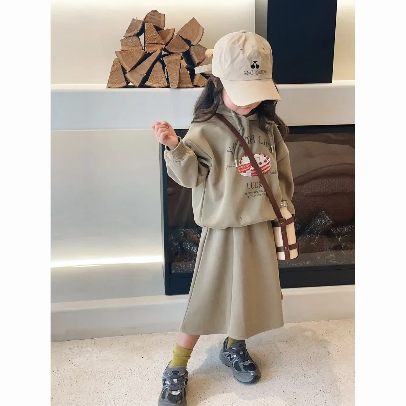 

2024 Korea Baby Girls Fashion Clothing Set Cake Printed Hoodies+skirts,Kids Children Birthday Casual 2pieces Clothes Sets