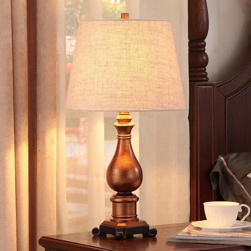 

American country retro table lamp bedroom bedside table lamp European creative simplicity modern Nordic home living room warm