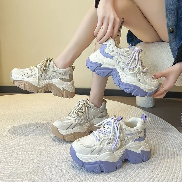 Lightweight sports running shoes for women 2024 spring new mesh campus style Forrest Gump daddy all-match casual trendy shoes
