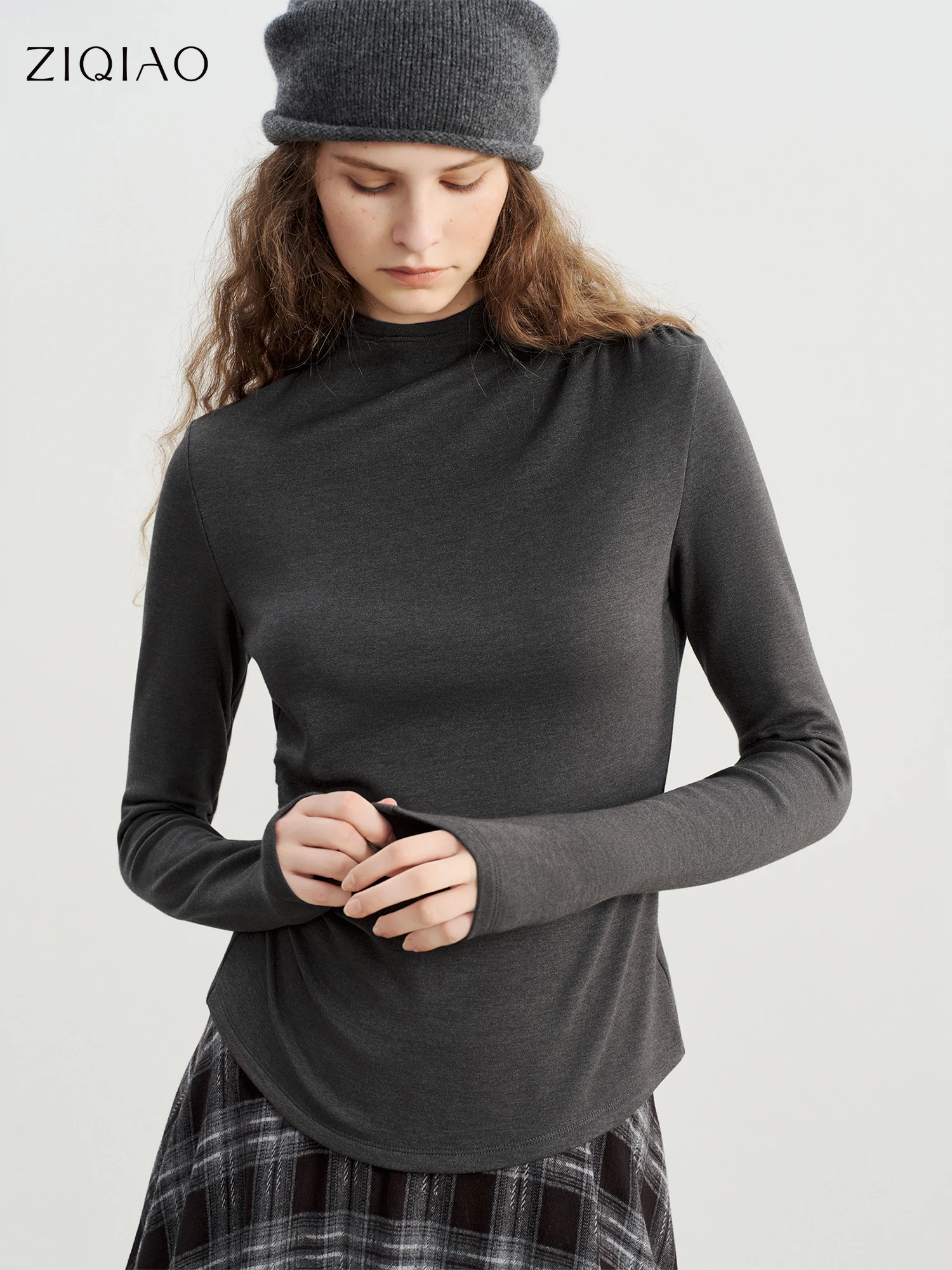 

ZIQIAO Petite Fit Turtleneck Long Sleeve T-Shirt Women 2025 Autumn Winter New Slimming Waist Top Stretch Comfort Casual Basic