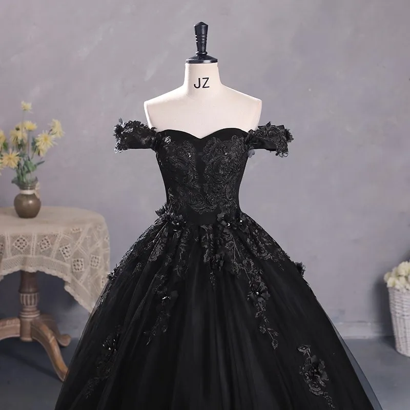 Vestidos Años QuinceañerasBlack Off The Shoulder Quinceanera Dresses Princess Lace Appliques Prom Dress With Train Customized