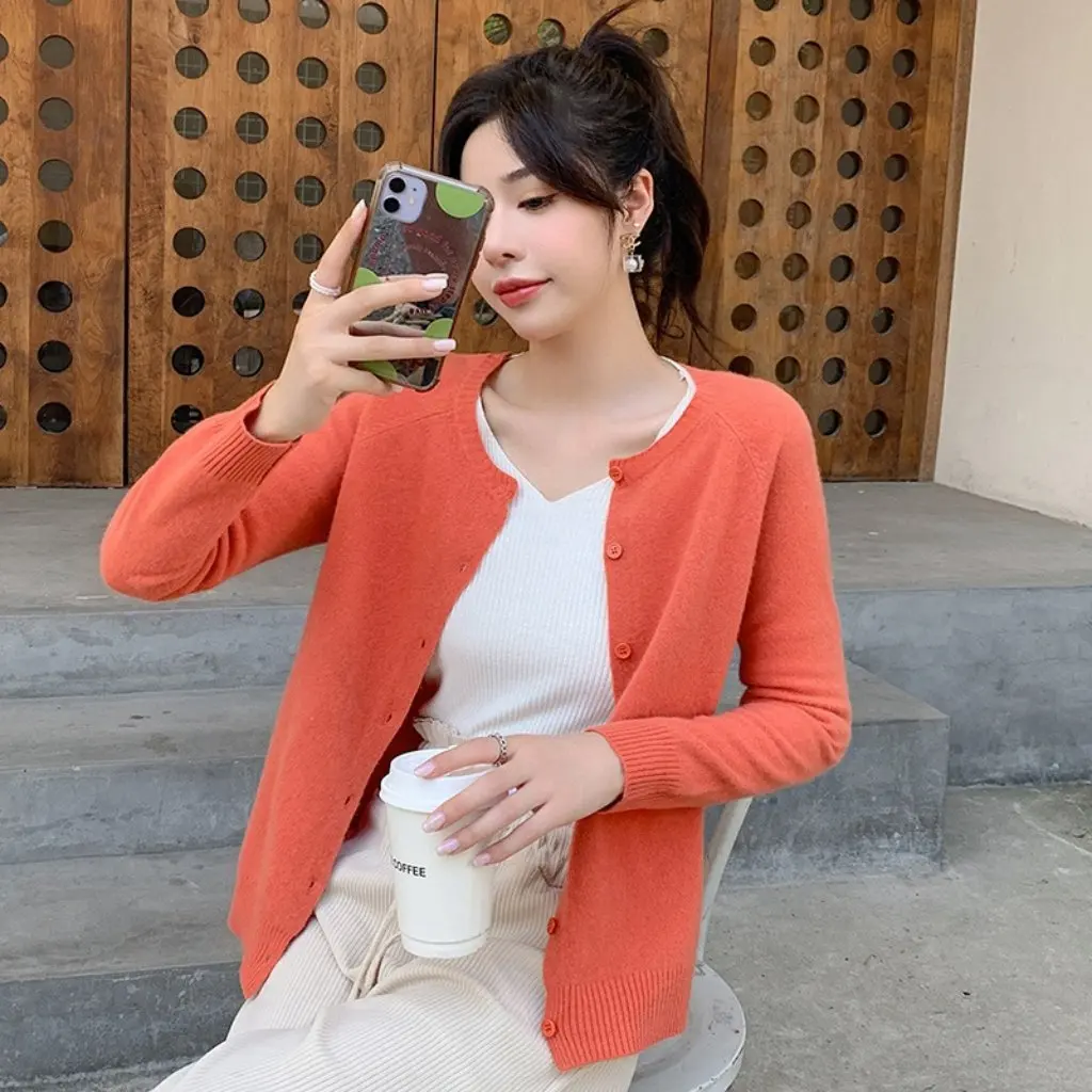 

Women's Early Autumn Wool Knitted Cardigan Loose round Neck Short Solid Color Buttoned Tops for Casual Wear