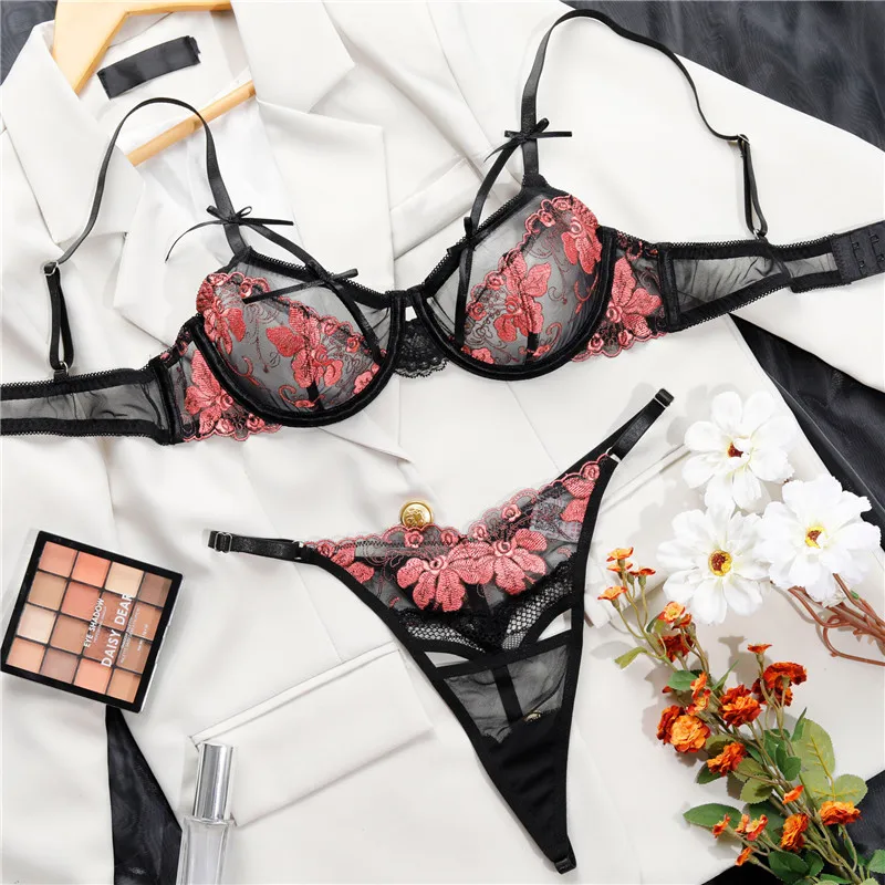 

Сексуальное женское белье, модный романтический прозрачный бюстгальтер, короткий комплект, бесшовное нижнее белье с вышивкой и цветами, черное кружево, экзотический комплект