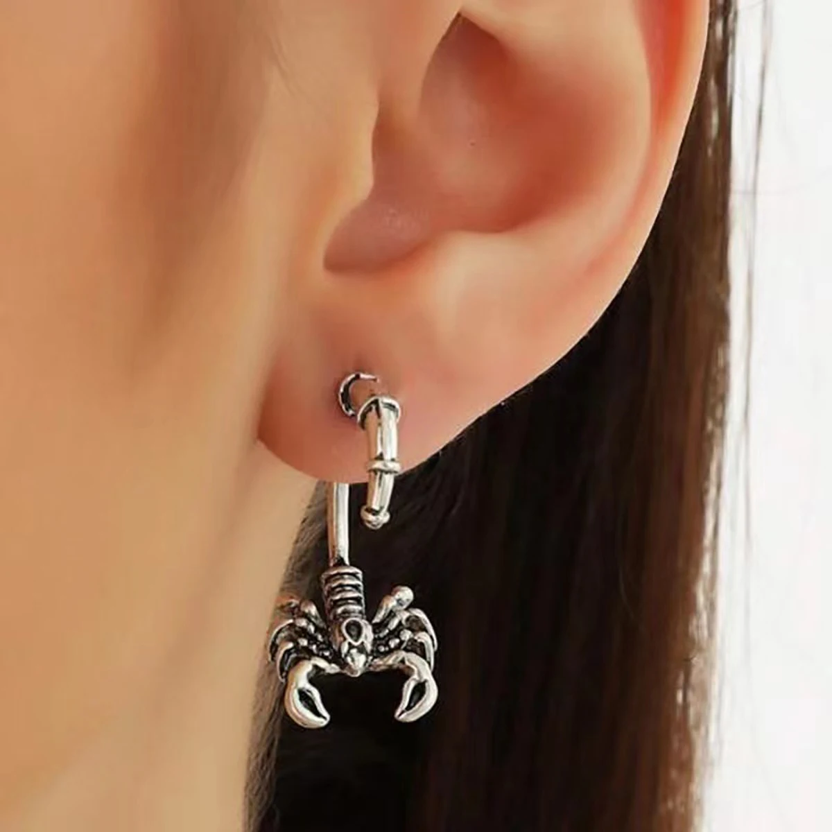 1 Pair Of Vintage Detachable Scorpion Ear Studs For Women\'s Punk Party Earrings
