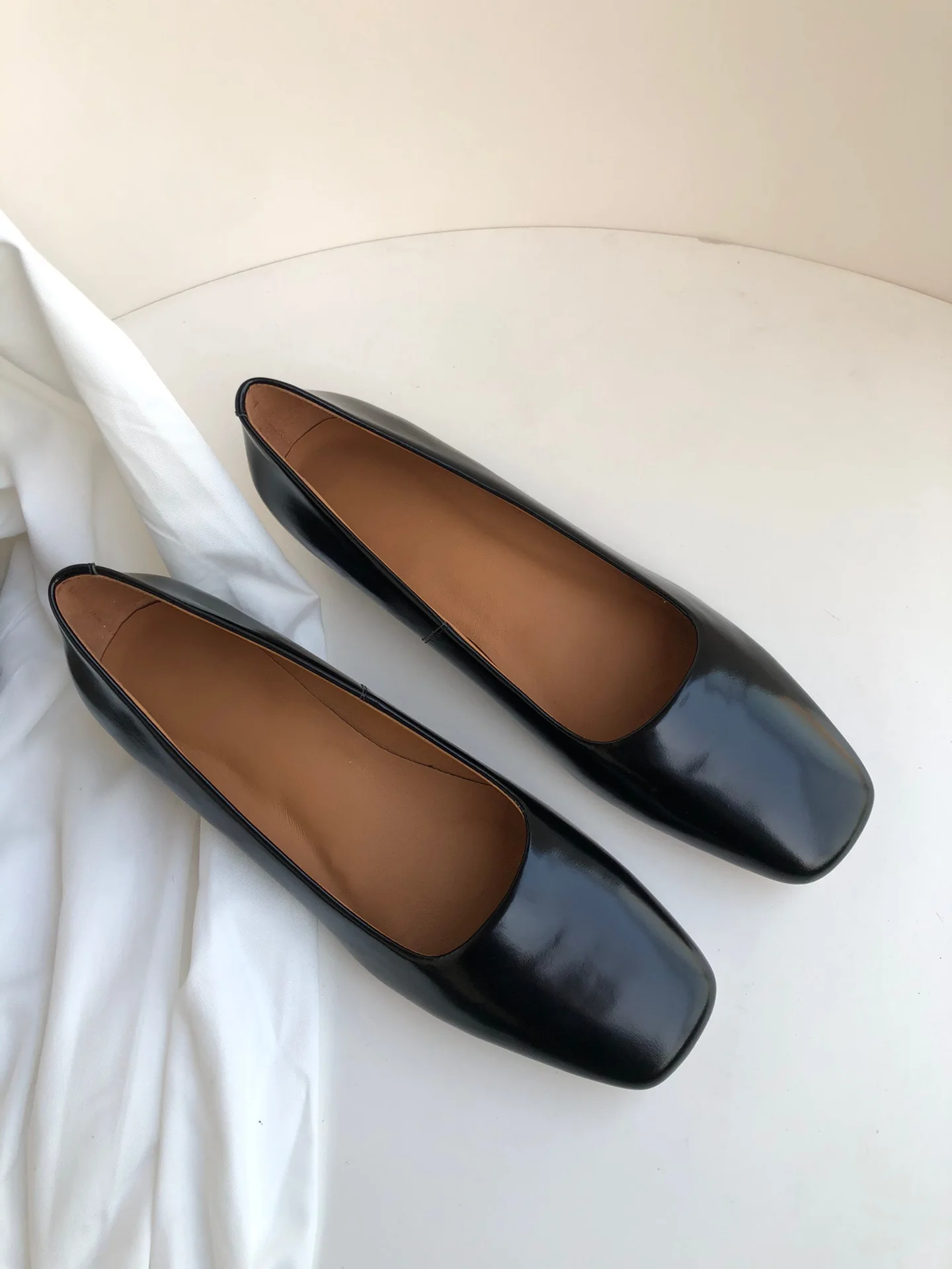 Withered England Style Office Lady Slip-On Loafers Women Fashion Elegant Soft Shoes Genuine Leather Square Heel