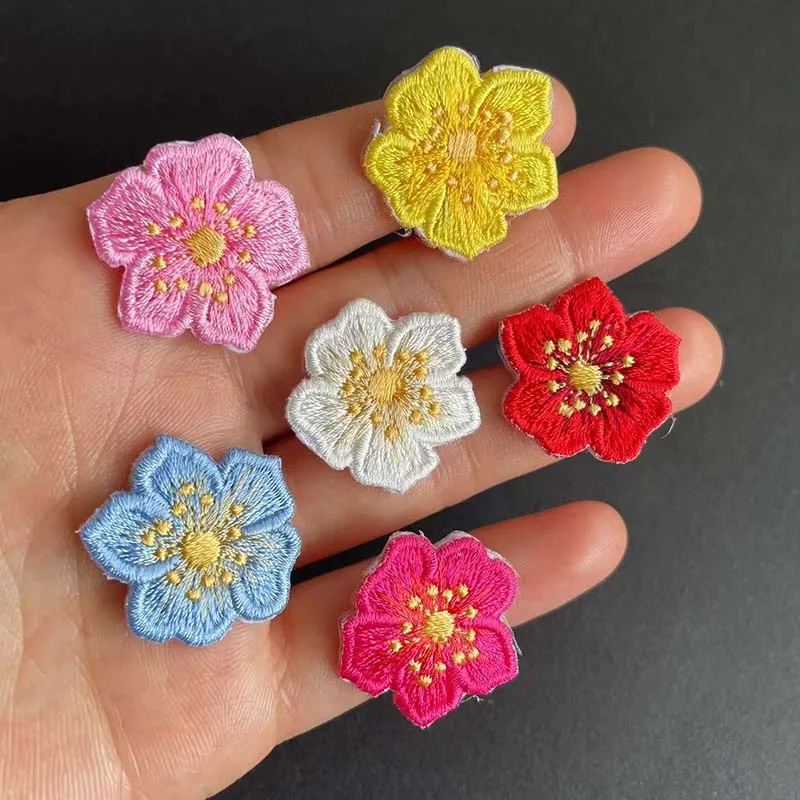 10PC/2,5CM Floral Applikation Eisen auf Patches, Mini Stoff Blumen Stickerei Patch Thermocollant für Kleidung, Jacke, Reparatur Aufkleber