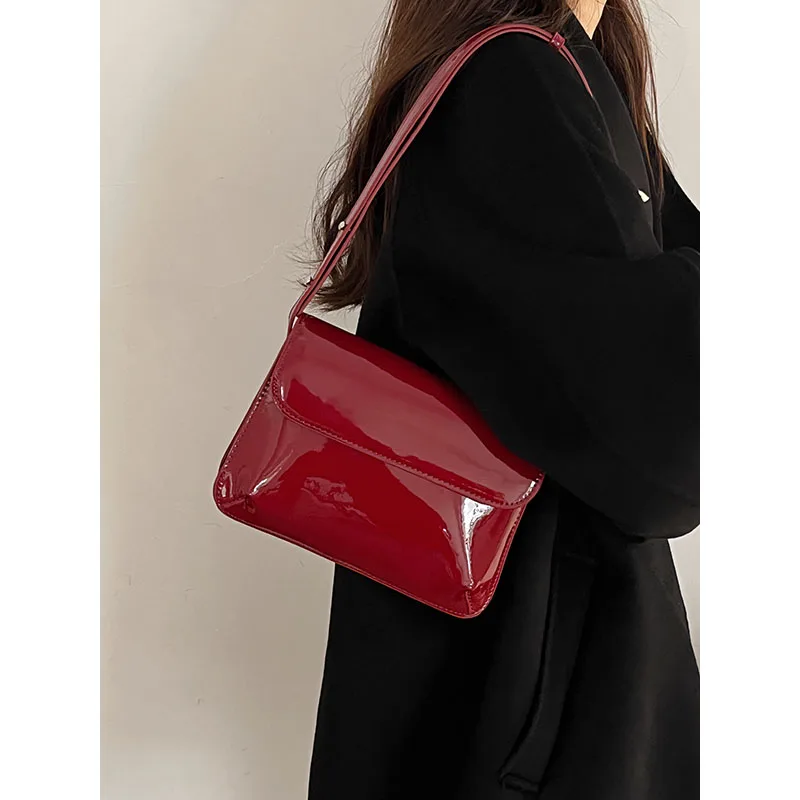 Retro Red Lacquer Leather Small Square Bag Underarm Bag 2023 New Fashion Versatile Square Handheld Shoulder Bag Crossbody Bag