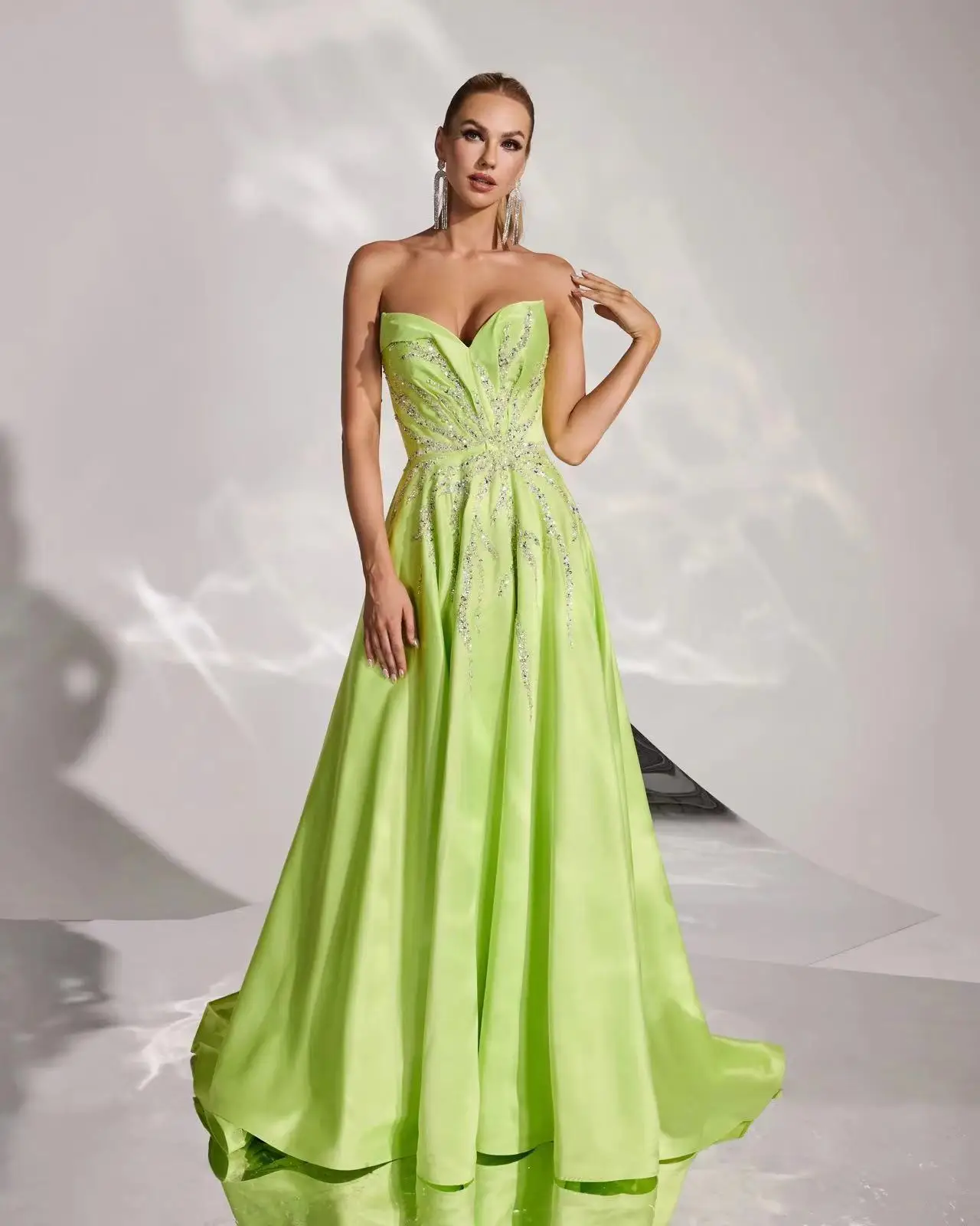 

Shalimar Zhang Green Evening Dresses Long Sleeves Luxury Host Fashion gowns Customized